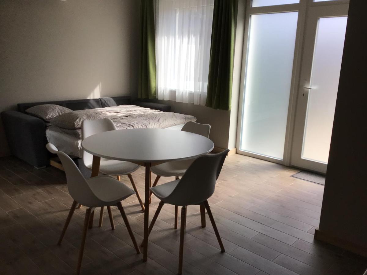 Th-Lux Apartman Hajduszoboszlo Bagian luar foto