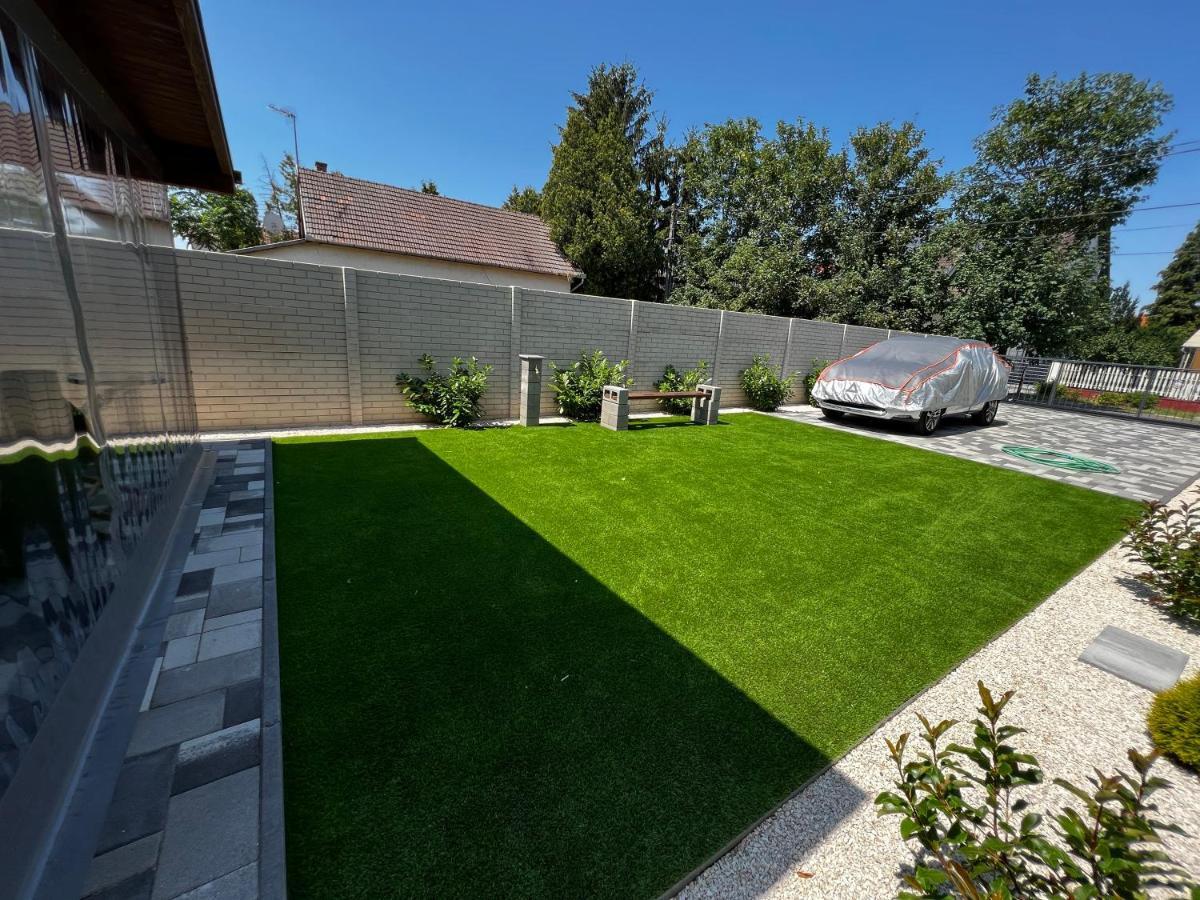 Th-Lux Apartman Hajduszoboszlo Bagian luar foto