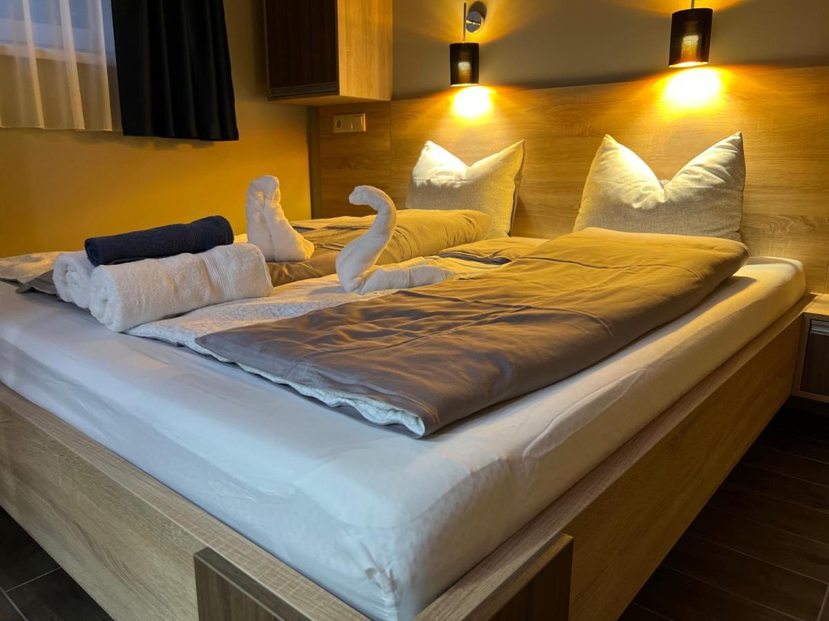 Th-Lux Apartman Hajduszoboszlo Bagian luar foto