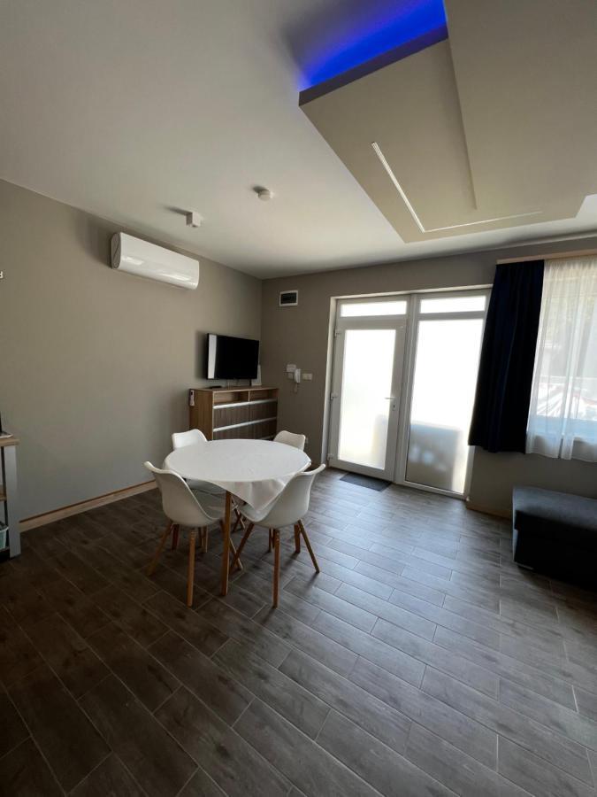 Th-Lux Apartman Hajduszoboszlo Bagian luar foto